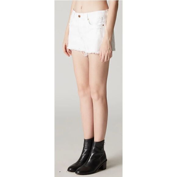 NWT Blank NYC The Essex Great White Classic Cut Off Short, Size 29 - Picture 5 of 16